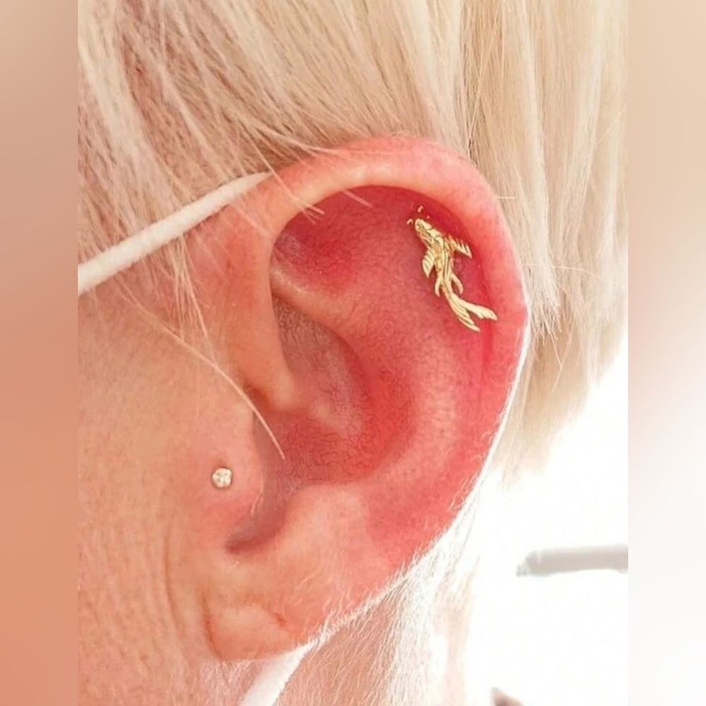 fish stud earring A756